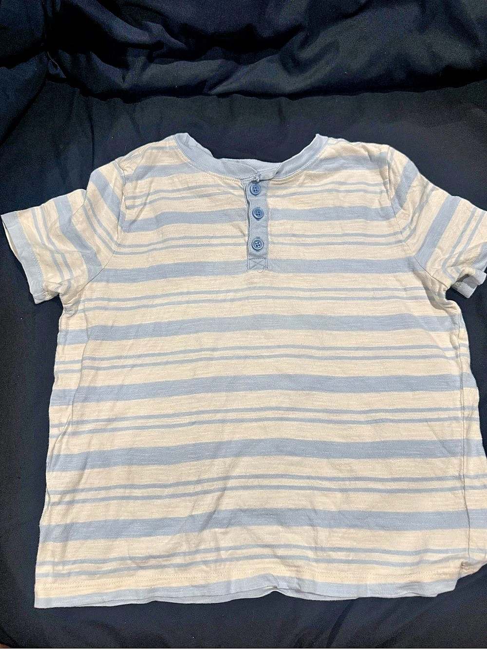 ✨ Hanna Andersson Pastel Striped Top ✨
6-7